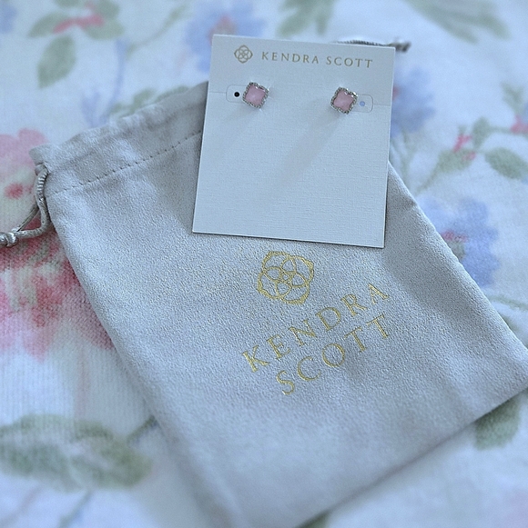 Kendra Scott "Mallory" Rose🌹 Quartz Stud Earrings - NWT - Picture 15 of 16